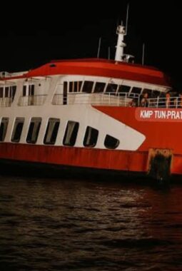 KMP Tunu Pratama Jaya Tenggelam di Selat Bali, 38 Orang Masih Hilang