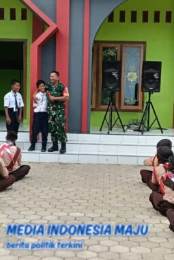 Bentuk Karakter Siswa, Babinsa Koramil 02/Taman Beri Materi Pada Latihan Dasar Kepemimpinan.   
